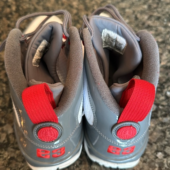 Air Jordan women’s retro 9 fire red Gray and Red Basketball Sneakers EUC 9.5 - Picture 11 of 13